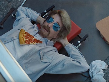 Kristen Wiig in Pizza Hut Commercial