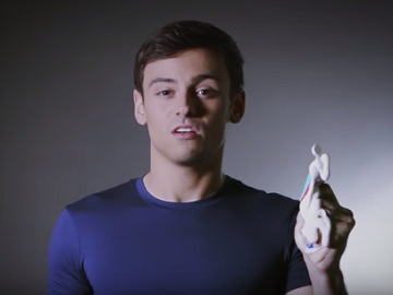 Bulk Powders Advert - Tom Daley Squeezing Toothpaste
