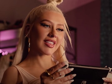 Nintendo Christina Aguilera Commercial