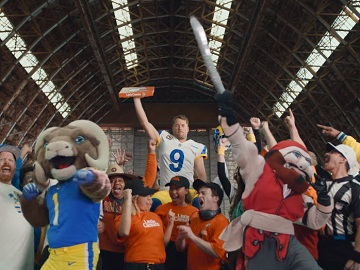Little Caesars Official Pizza Sponsor of the NFL Commercial - Training Camp