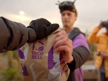 Taco Bell $2 Grilled Chicken Burritos Delivery Commercial - Feat. Guys with VR Headsets