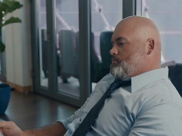 GEICO Play Names Andrew Whitworth Commercial